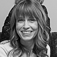 headshot of Cindy
